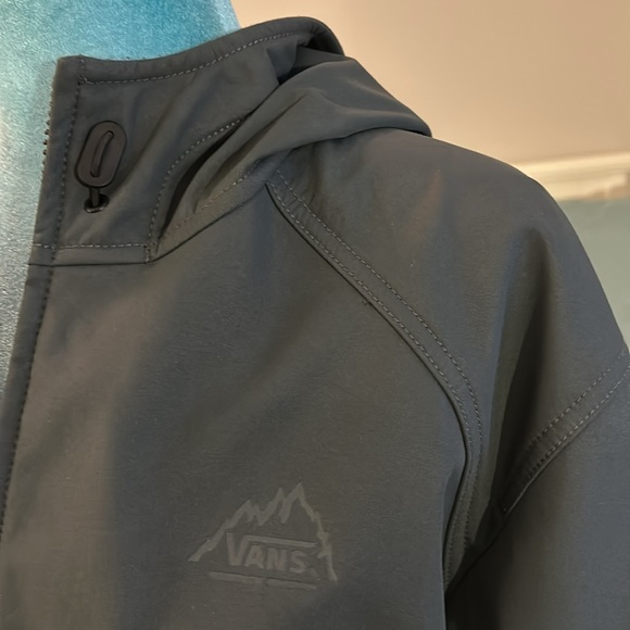 Men’s Vans Mountain Edition Jacket - Picture 2 of 11